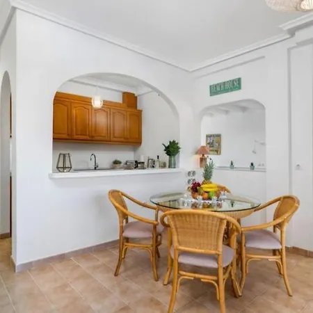 Sun And Salt, Punta Prima,fantastic Location ,beautiful Swimming Pool And Bbq Apartment *