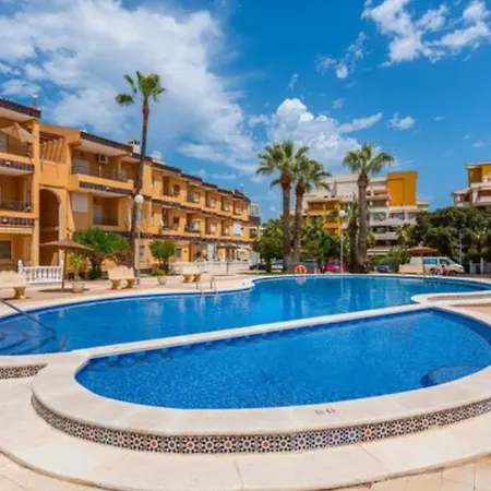 Sun And Salt, Punta Prima,fantastic Location ,beautiful Swimming Pool And Bbq Punta Prima (Alicante)